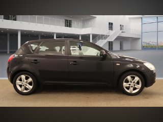 /photos/10958/3817d224-9946-23e9-d090-296c13b25922_i320x240.jpg